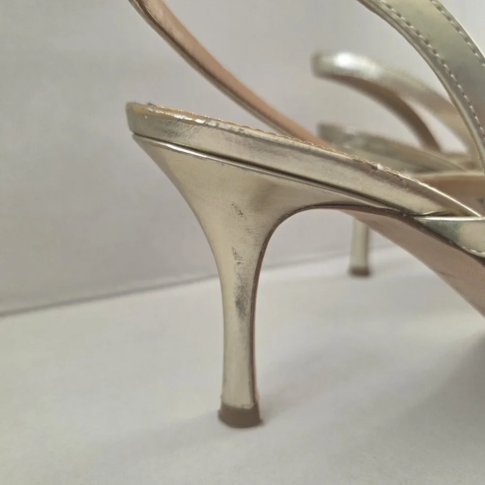 Tory Burch Womens Gold Metallic Ankle Strap Sandals Heels Size 8 Logo Charm